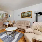 Apartment In 39264