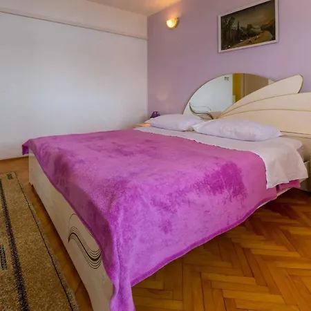 In 39264 Apartment *