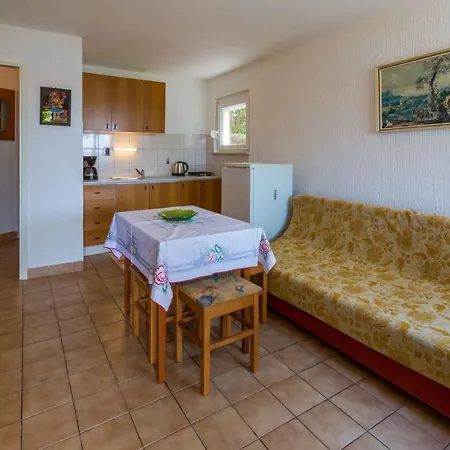 In 39264 Apartment *