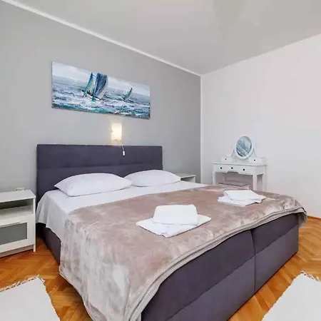In 39264 Apartment
